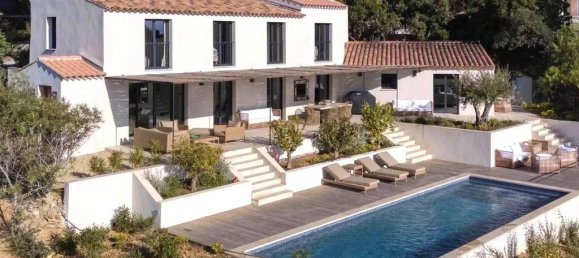 4 bedrooms Villa in Cavalaire-sur-Mer, France No. 101457 2