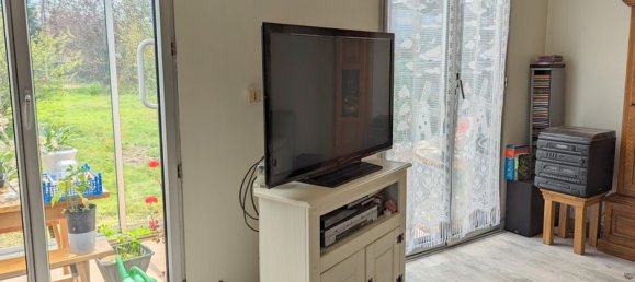 Bungalow de 2 dormitorios en Perassay, France No. 100423 6