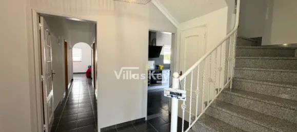 4 bedrooms House in Lagoa, Portugal No. 104058 3