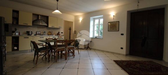 2 rooms House in Isola d'Asti, Italy No. 82254 6