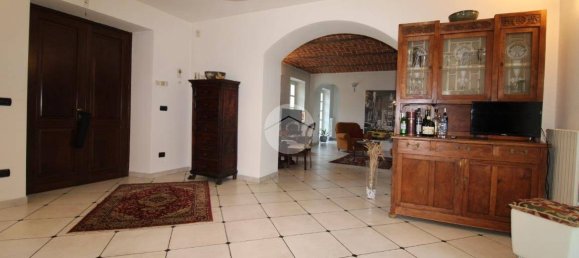 2 rooms House in Isola d'Asti, Italy No. 82254 4