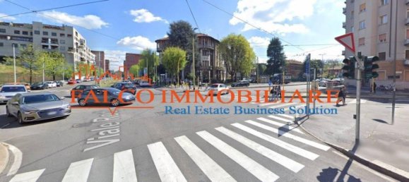1 room Commercial property in Milan, Italy No. 346629 7