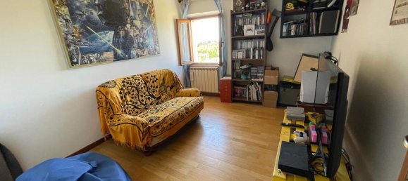 3 rooms Apartment in Senigallia, Italy No. 165572 4