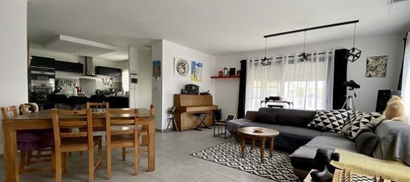 Дом с 3 спальнями в Окситания, Франция № 342245 3