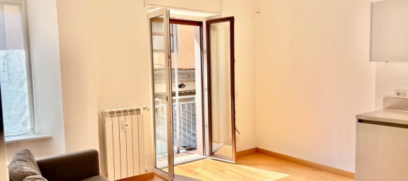 2-salle Appartement à Milan, Italy No. 338149 2