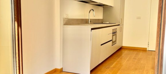 2-salle Appartement à Milan, Italy No. 338149 3