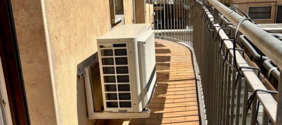 2-salle Appartement à Milan, Italy No. 338149 6