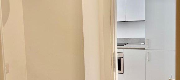 2-salle Appartement à Milan, Italy No. 338149 17