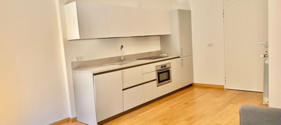 2-salle Appartement à Milan, Italy No. 338149 7