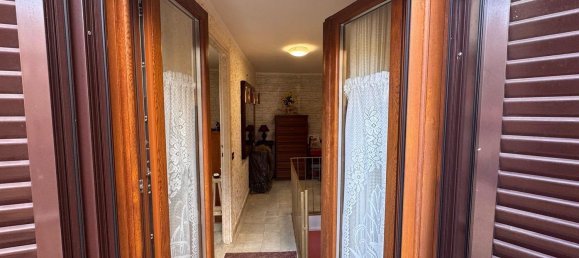 Дуплекс с 2 комнатами в Рокка Приора, Италия № 46789 18