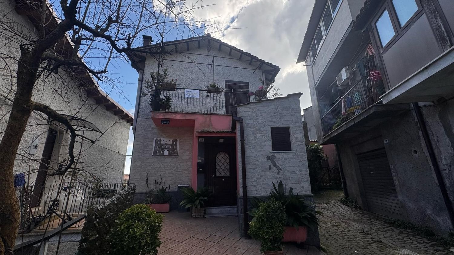 Дуплекс с 2 комнатами в Рокка Приора, Италия № 46789