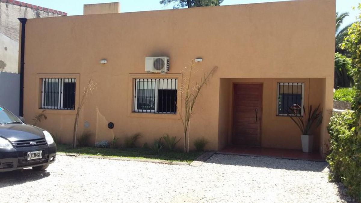 2 bedrooms House in Buenos Aires, Argentina No. 98155