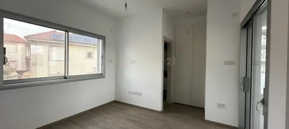 2 bedrooms Apartment in Germasogeia, Cyprus No. 3385 15