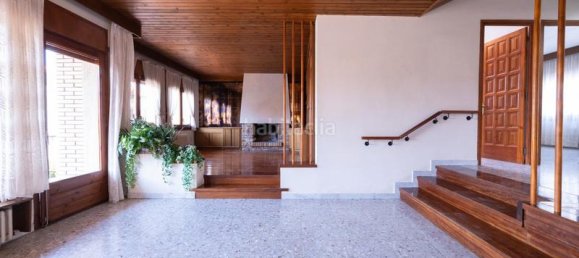 Casa de 4 dormitorios en Torelló, Spain No. 160369 9