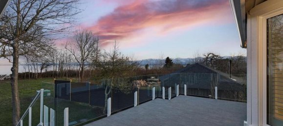 5 bedrooms House in British Columbia, Canada No. 1143 4