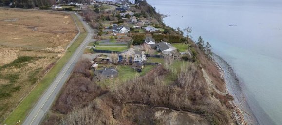 5 bedrooms House in British Columbia, Canada No. 1143 12