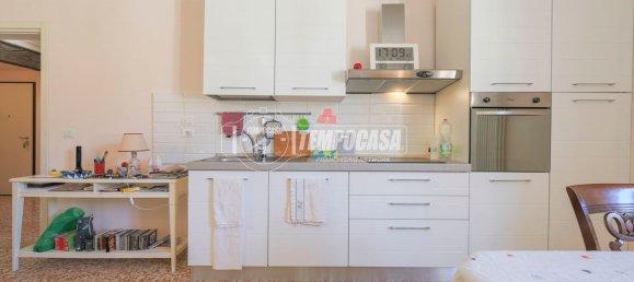 Apartamento de 3 divisões em Imola, Italy N.º 293369 8