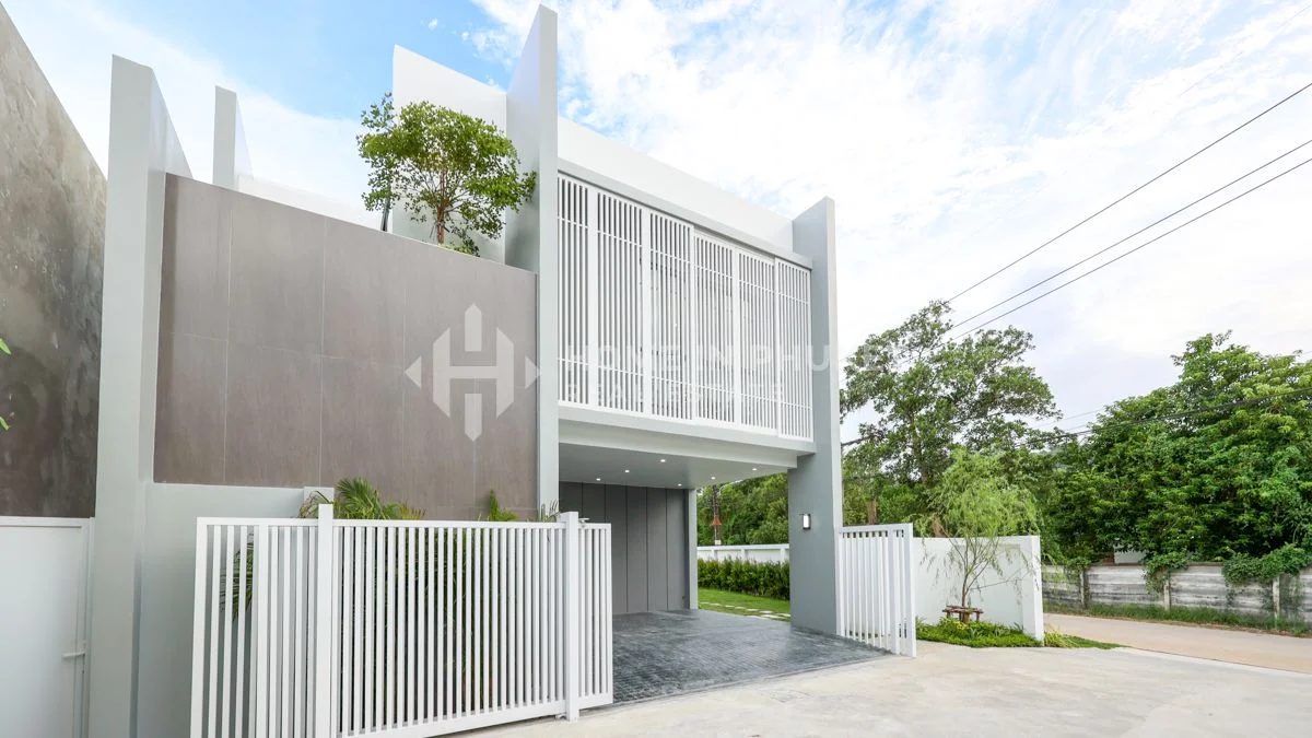 4 chambres house à vendre à Chalong, Phuket, Southern Thailand, Thailand № 61056