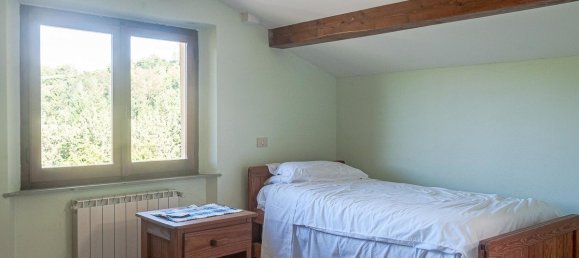 2 bedrooms Villa in Camporgiano, Italy No. 288053 6