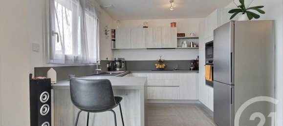 5 chambres Maison à La Chapelle-Saint-Martin-en-Plaine, France No. 331024 3