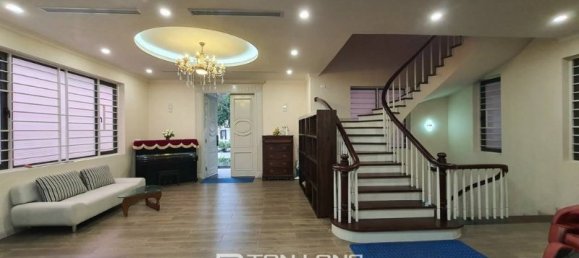 5 bedrooms Villa in Long Bien, Vietnam No. 691 2