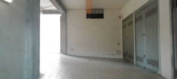 22m² Garage in Catania, Italy No. 219472 3