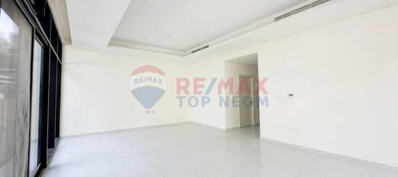 Adosado de 3 dormitorios en DAMAC Hills (Akoya by DAMAC), UAE No. 38716 2