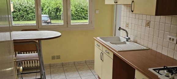 Apartamento de 3 dormitorios en Bourgoin-Jallieu, France No. 289388 2