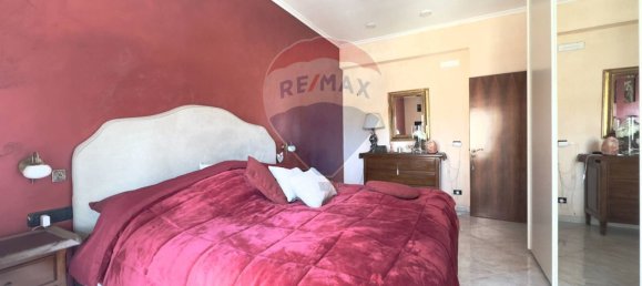 2 bedrooms Apartment in Naples, Italy No. 327910 10