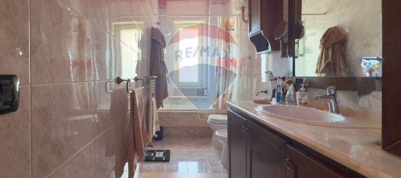 2 bedrooms Apartment in Naples, Italy No. 327910 12