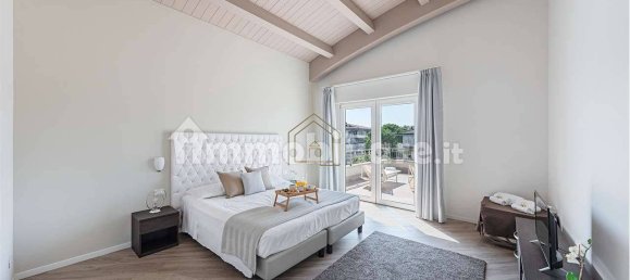 5-Zimmer Gebäude in Desenzano del Garda, Italy, Nr. 7003 13