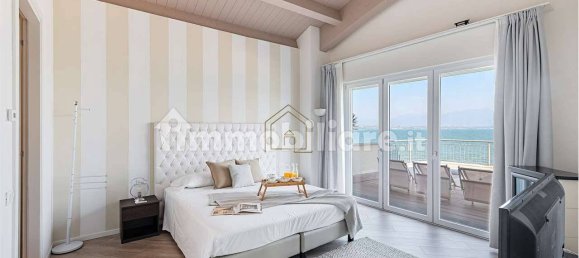 5-Zimmer Gebäude in Desenzano del Garda, Italy, Nr. 7003 4