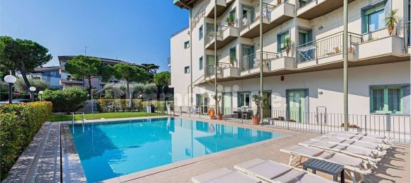 5-Zimmer Gebäude in Desenzano del Garda, Italy, Nr. 7003 16