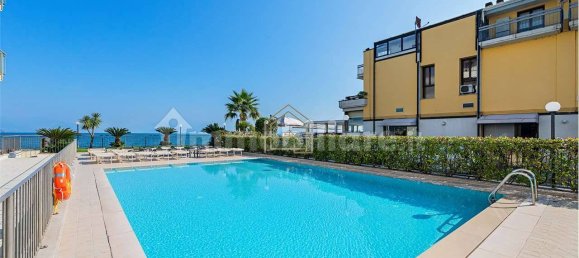 5-Zimmer Gebäude in Desenzano del Garda, Italy, Nr. 7003 17