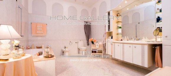 4 bedrooms Apartment in Genoa, Italy No. 184465 23