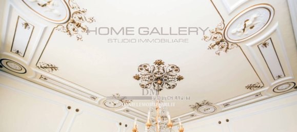 4 bedrooms Apartment in Genoa, Italy No. 184465 2