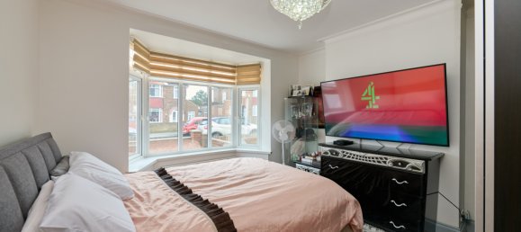 3 bedrooms House in London, United Kingdom No. 2758 7