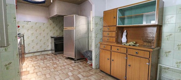 4 bedrooms House in Gois, Portugal No. 36399 5