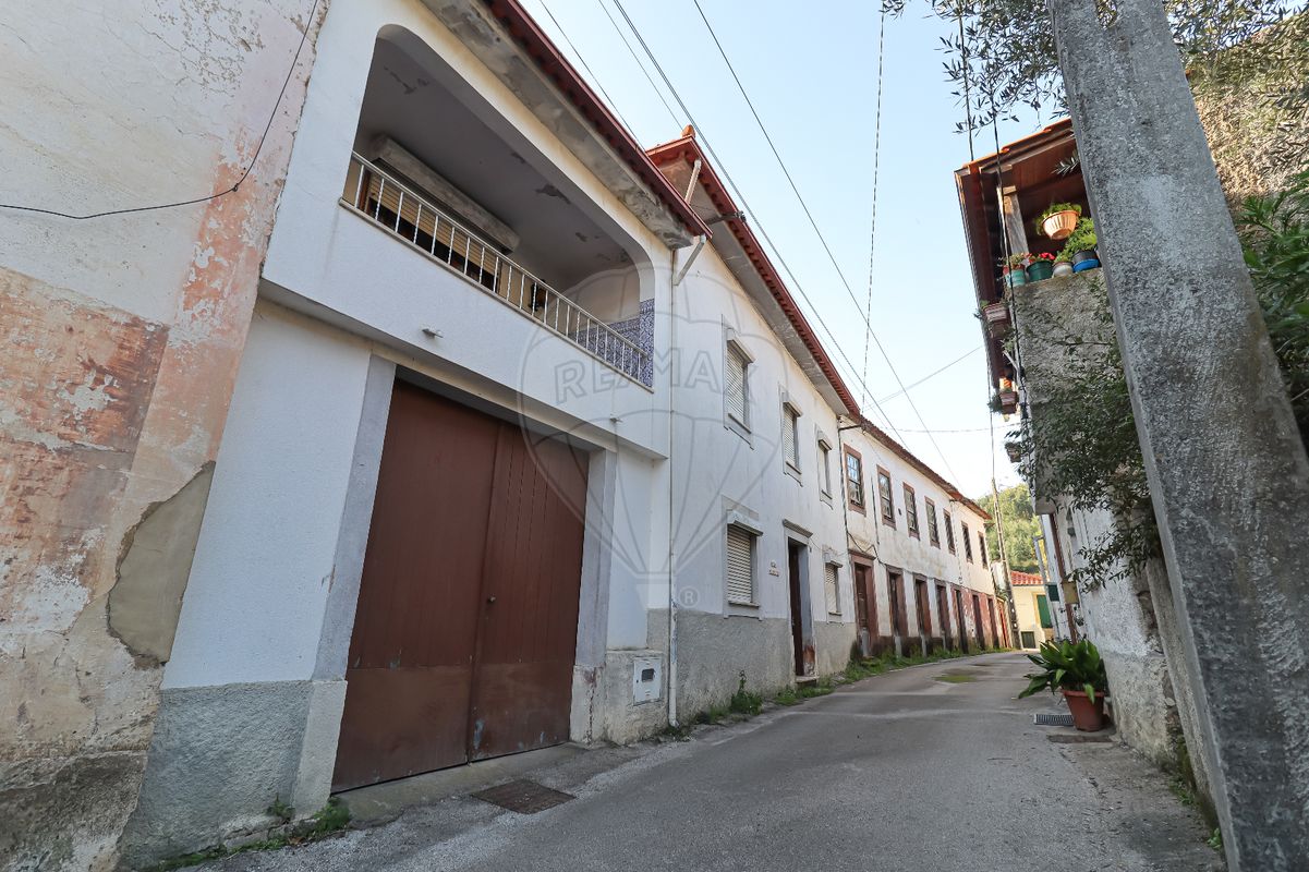 4 bedrooms House in Gois, Portugal No. 36399