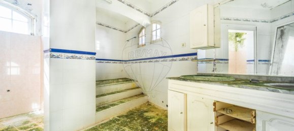 8 bedrooms House in Angra do Heroismo, Portugal No. 44511 17