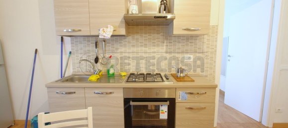 3 rooms Apartment in Massa, Italy No. 155353 4