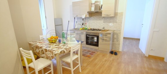 3 rooms Apartment in Massa, Italy No. 155353 2