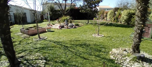 3 bedrooms House in Lagord, France No. 96113 7