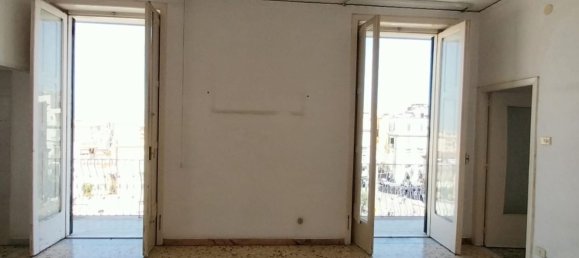 3 bedrooms Apartment in Torre del Greco, Italy No. 344839 7