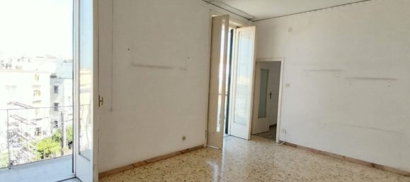 3 bedrooms Apartment in Torre del Greco, Italy No. 344839 8