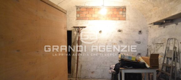 Lagerhaus in Parma, Italy 28m², Nr. 319207 5
