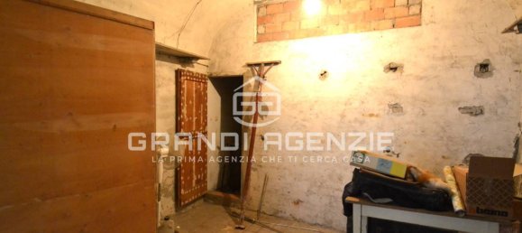 Lagerhaus in Parma, Italy 28m², Nr. 319207 7