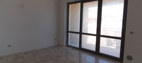 2 rooms Apartment in Spinetoli, Italy No. 276650 4