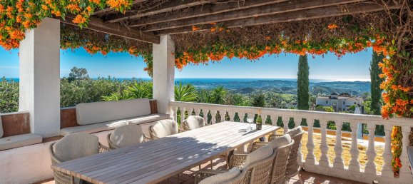 4 bedrooms Villa in Mijas, Spain No. 38419 2