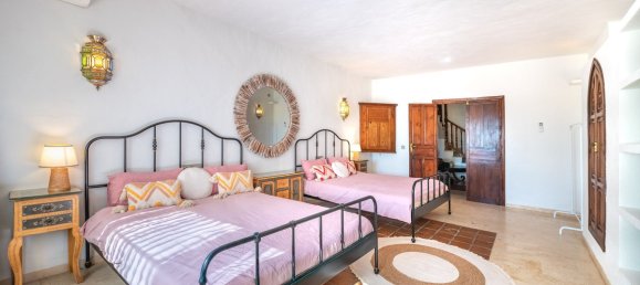 4 bedrooms Villa in Mijas, Spain No. 38419 27